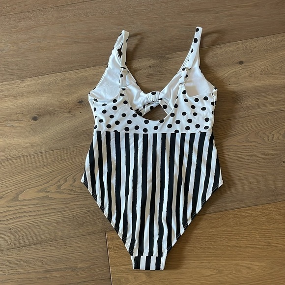 Pin-Up Polka Dot Striped Tie Front Keyhole Cheeky 1-Pc Swimsuit L White Black - Picture 7 of 15
